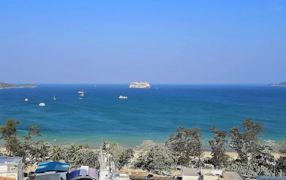 Patong Tower Cozy Comfy Luxury Apartment With Seaview, for 1-3 People, in Phuket