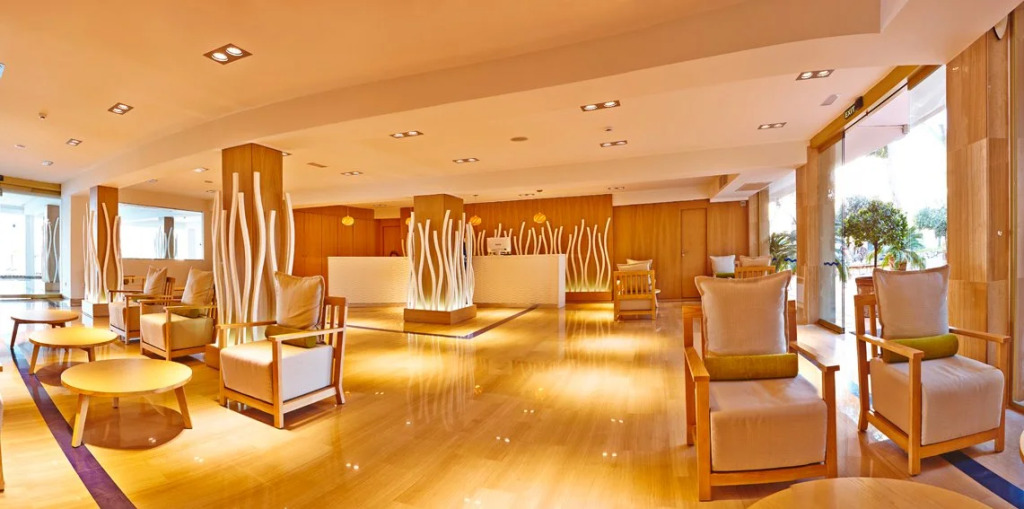 Flamboyan Caribe Hotel & Spa