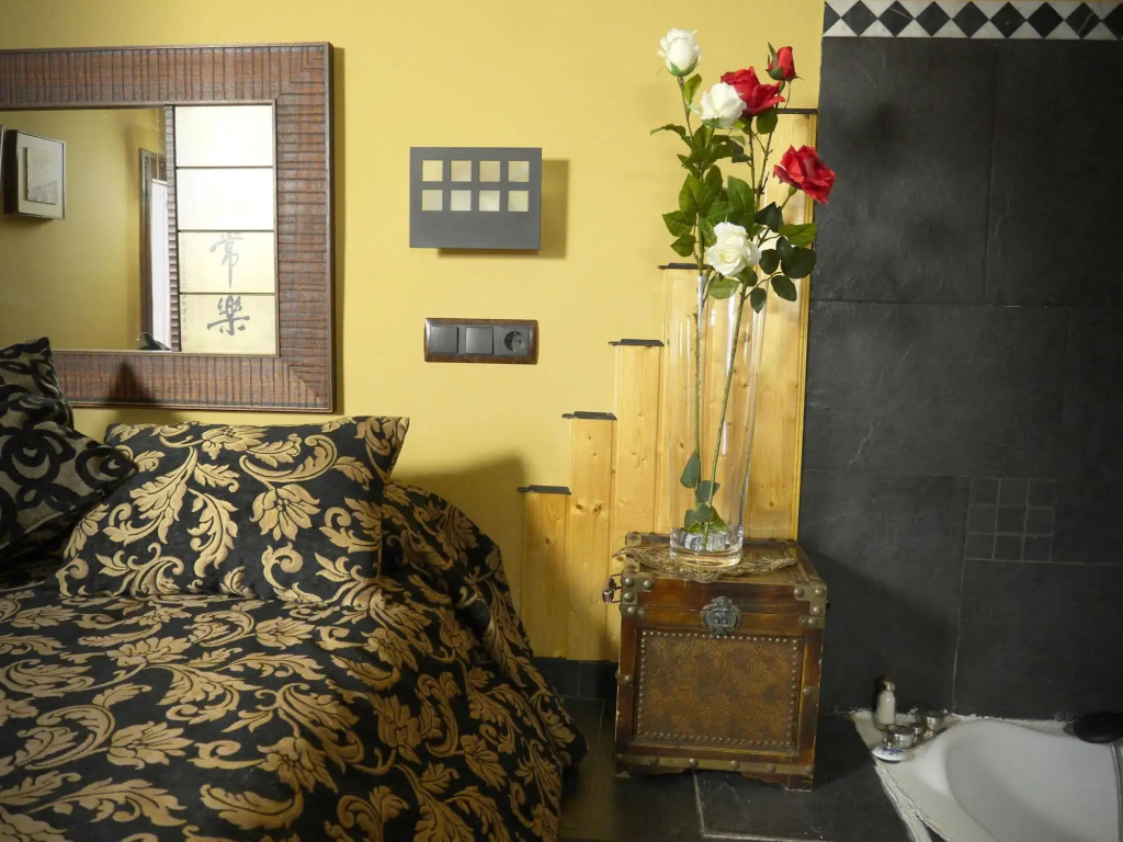 Me Natural Rooms