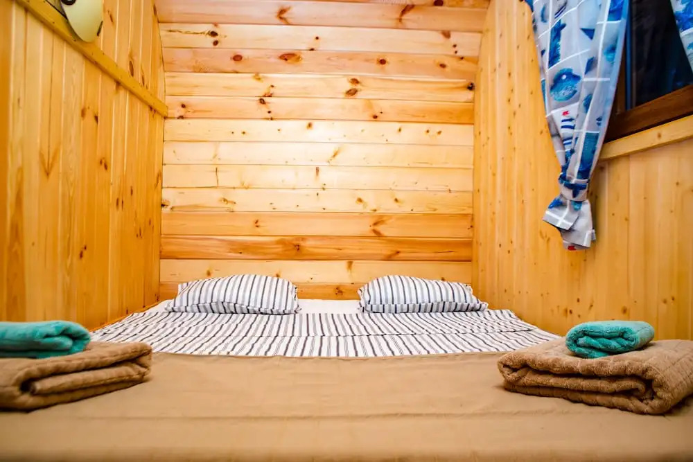 Eco-wooden Houses Camping Montaña Roja