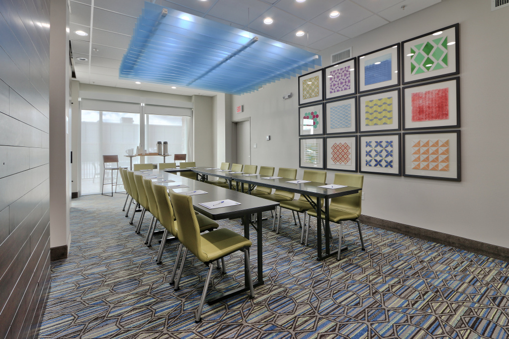 Holiday Inn Express & Suites Houston East - Beltway 8 by IHG