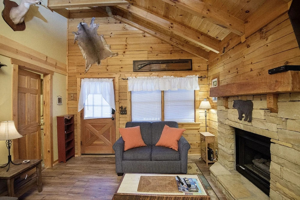 Smoky Mountain Getaway by Eagles Ridge Resort