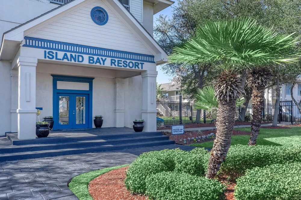 Live on the Bay - Walk To Moody Gardens - Private Fishing Pier & Boat Slips