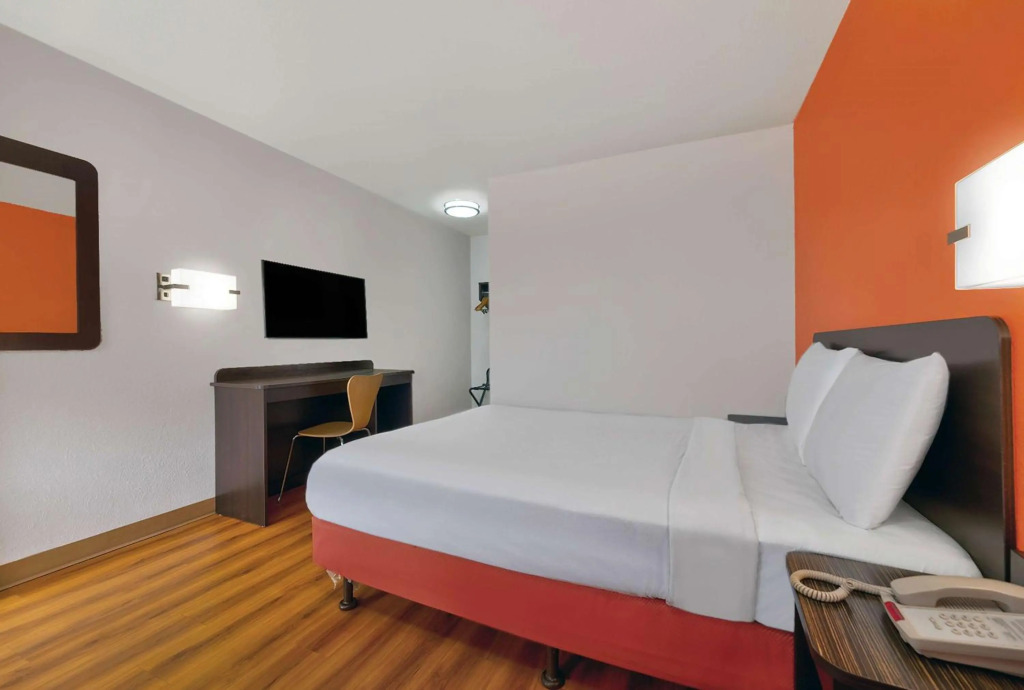 Motel 6-Columbus, GA