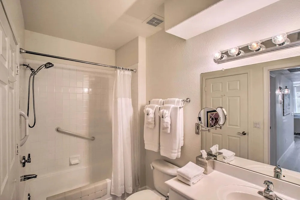 Near Golfing: Scottsdale Condo w/ Resort Amenities