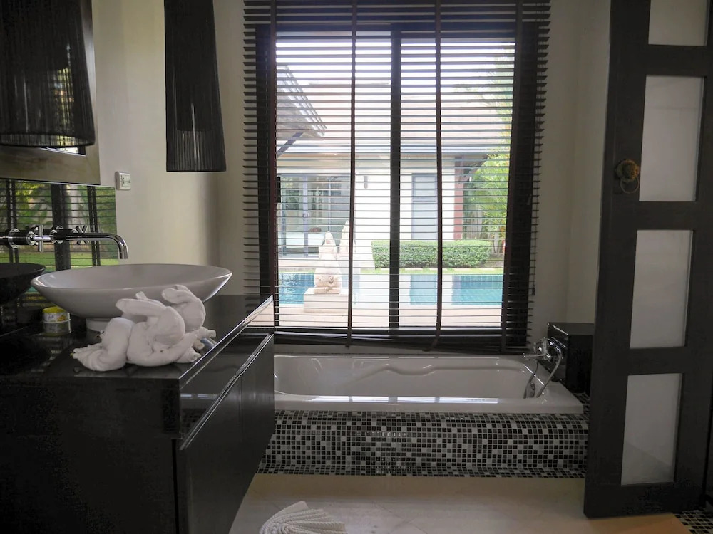 3bdr Pool villa Naiharn KOK by Capital Pro