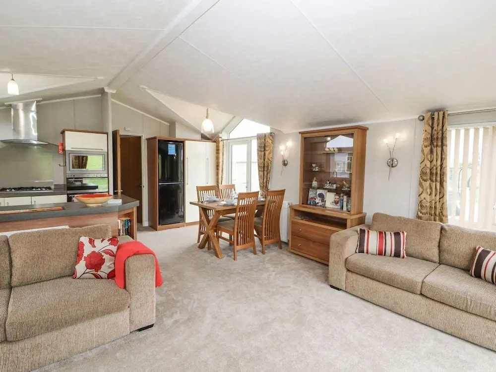 No 8 Hillcote Lodge