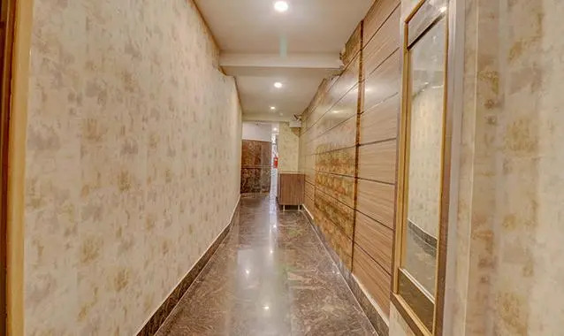 Fabhotel Ira International