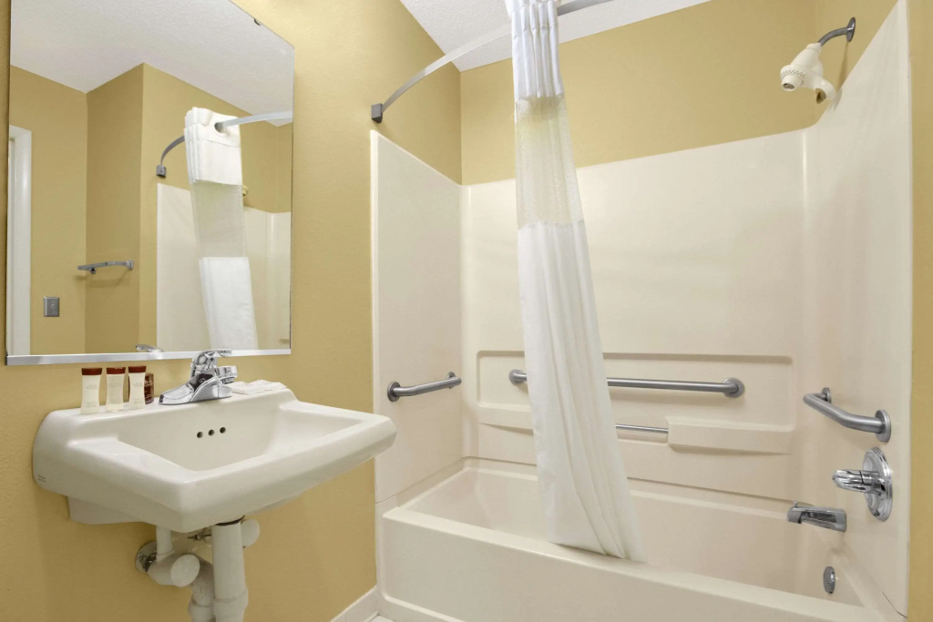 Ramada Limited - Columbia
