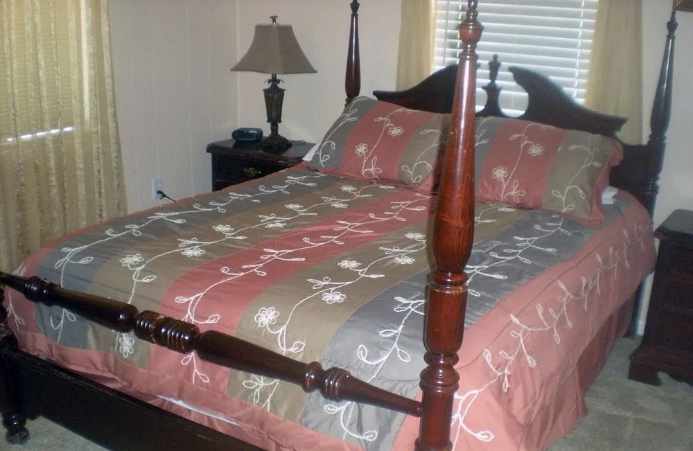 Beach House Motel