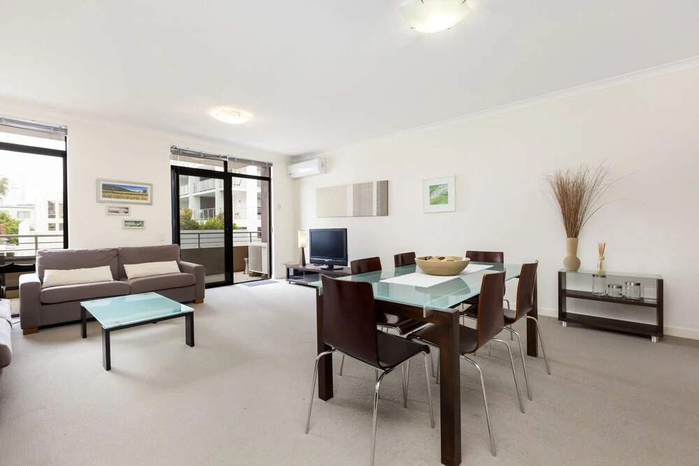 Executive Spacious Inner City Apartment