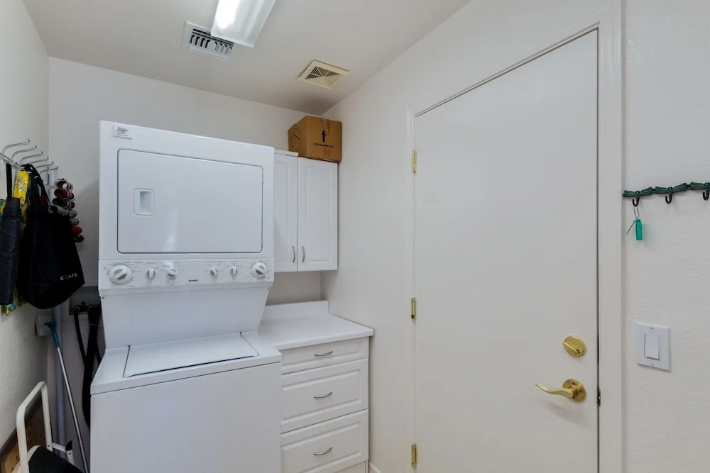 La Costa - 2 Br home by RedAwning