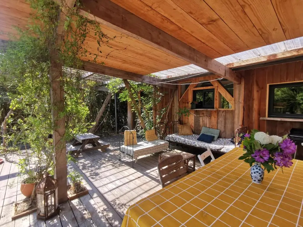 Maison bois au coeur de la nature. 2ha de terrain. Etangs