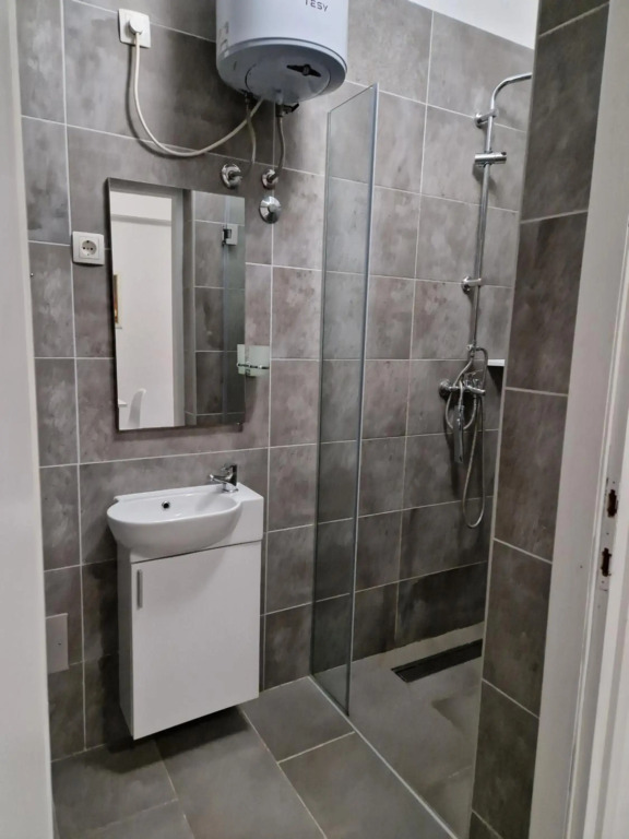 Apartmani Biba, Vir