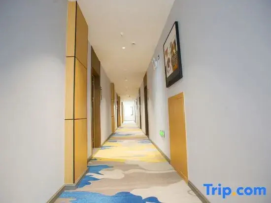 Wenshan Aowa Wisdom Hotel (Chengnan Passenger Station Sanqi International Trading Market Branch)