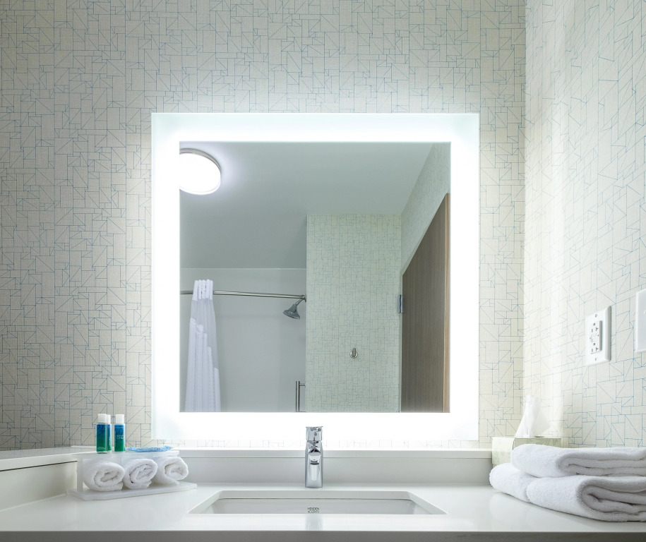 Holiday Inn Express & Suites Eagan - Minneapolis Area by IHG