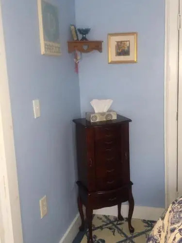 Glass Magnolia Bed & Breakfast