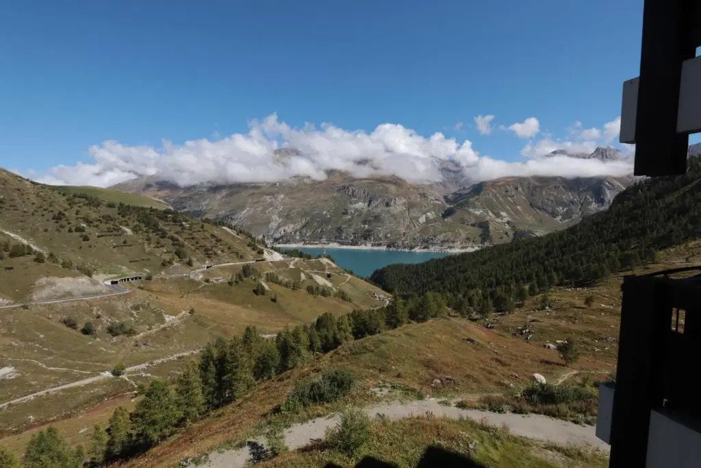 Charmant studio 2 personnes, rénové, vue sur le lac du Chevril