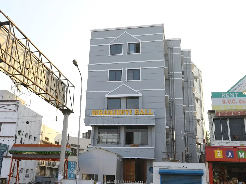 OYO 11433 Kishore Inn