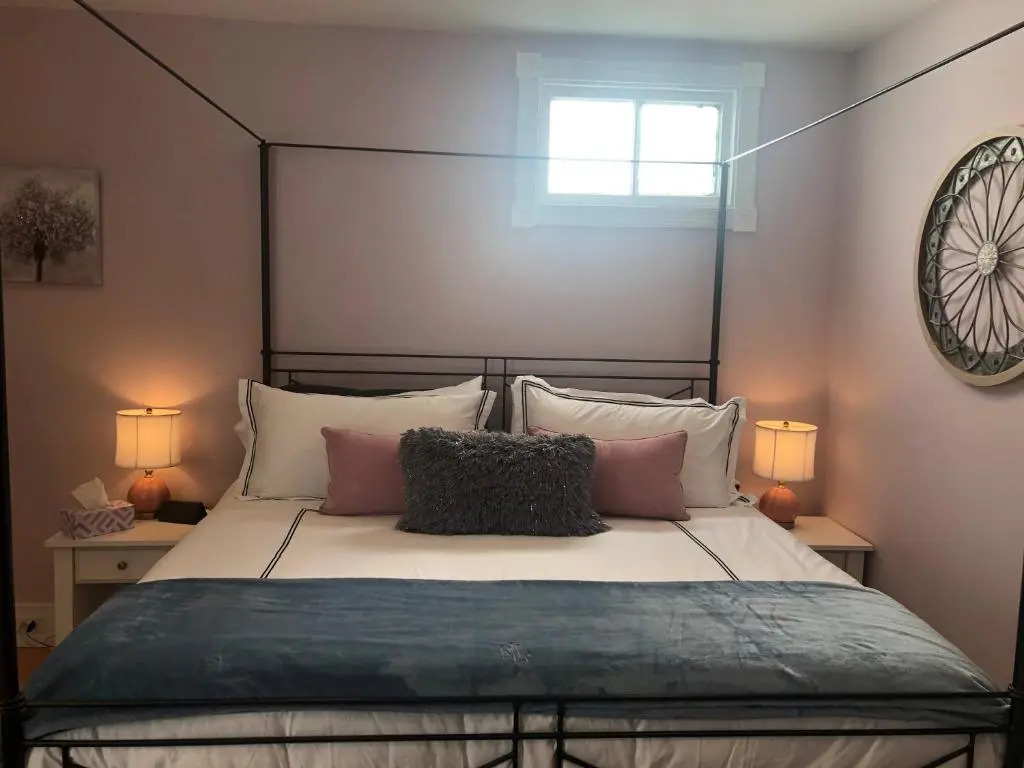 The Inn at 257