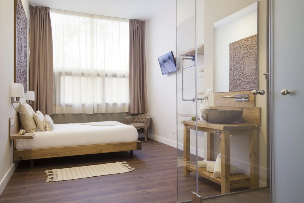 Hotel Radha