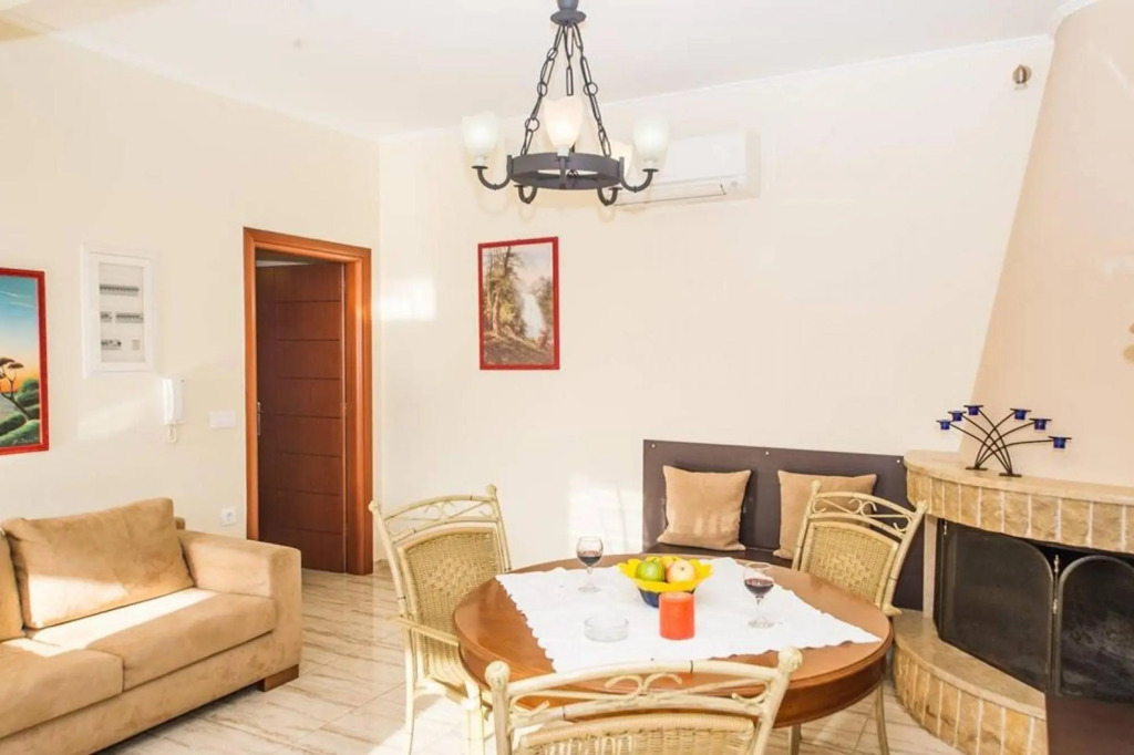 Cozy flat in an olive grove 1.5km to a sandy beach