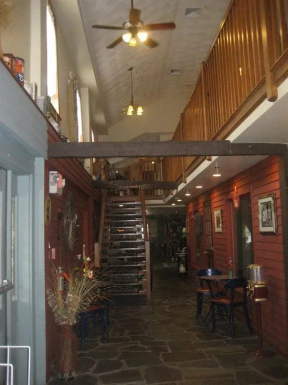 Stagecoach House Inn