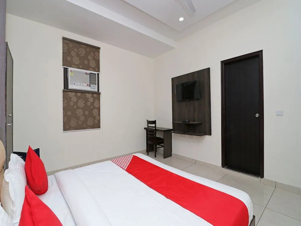 OYO 12472 Hotel Olive