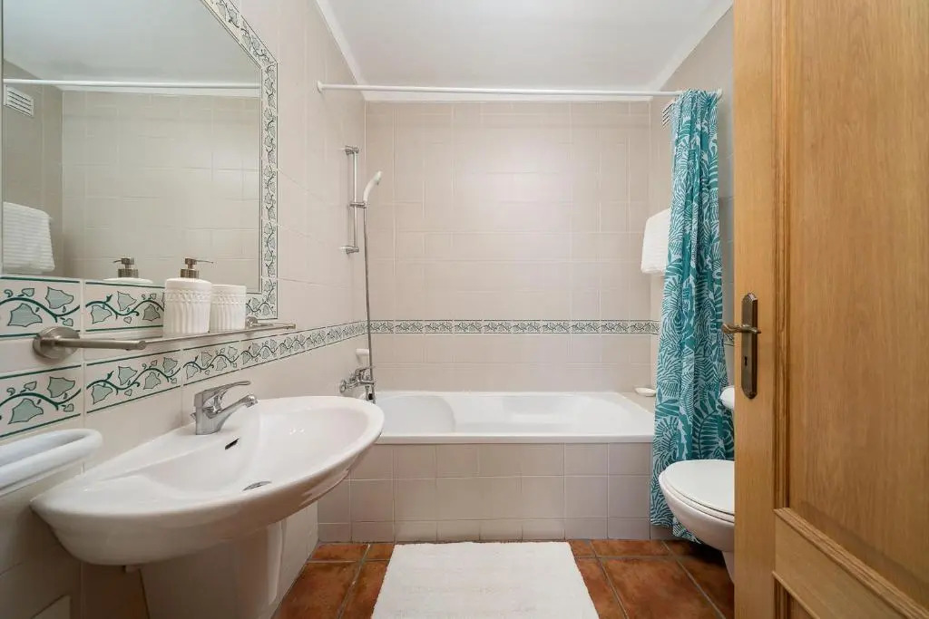 Family Holiday Apartment - Centrally Located - Vale de Parra
