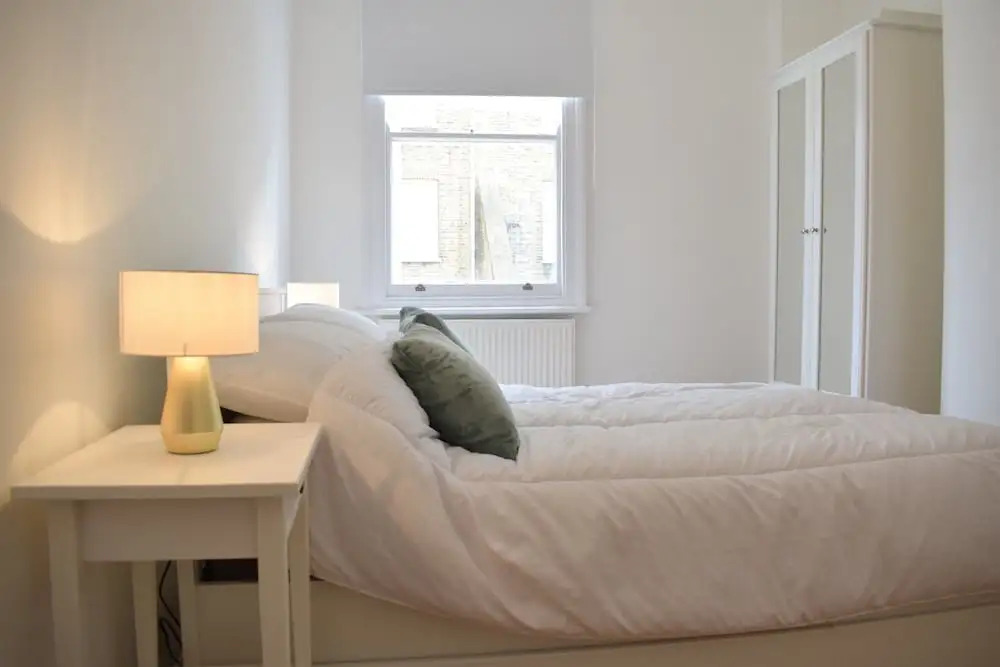 One Bedroom Apartment in Bayswater