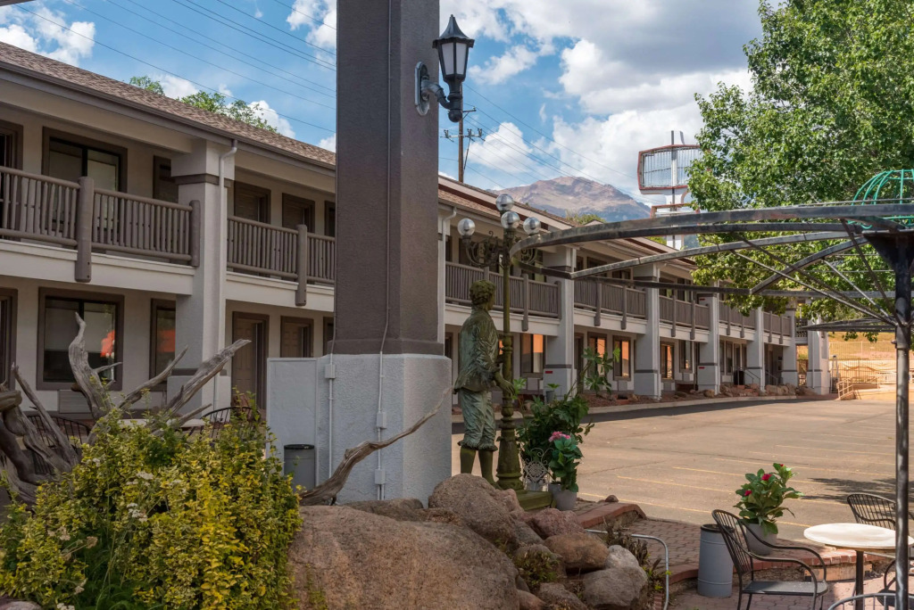 Quality Inn & Suites Manitou Springs at Pikes Peak Garden of the Gods