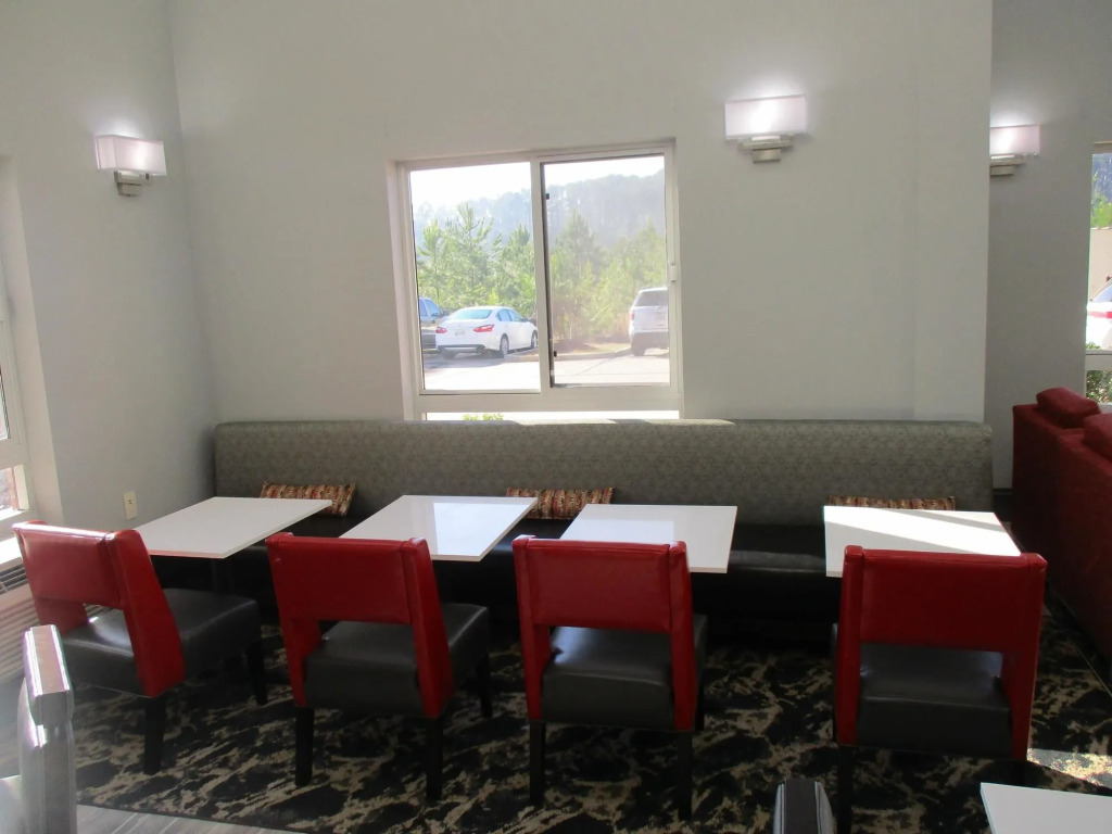Best Western Plus Philadelphia-Choctaw Hotel and Suites