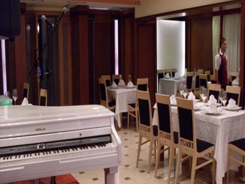 White Dream Hotel