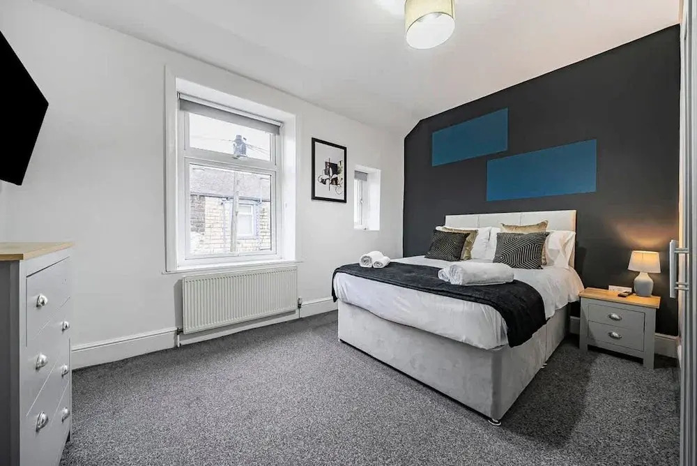 Modern Affordable Home - Contractors Leisure
