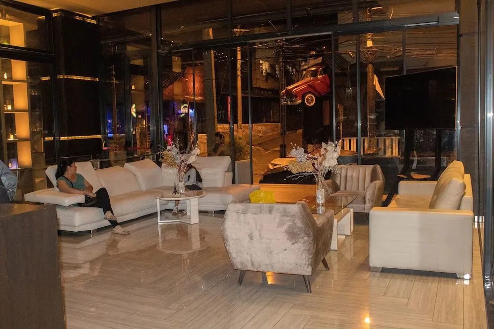 Ultra Luxury 2 Bed Loft in Lleras