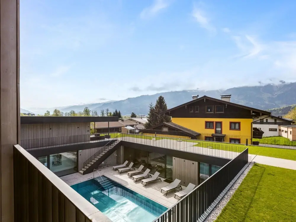 Emma Deluxe Aparthotel, Aircondition, ganzjährig beheizter Außenpool & Skibus direkt vor der Tür