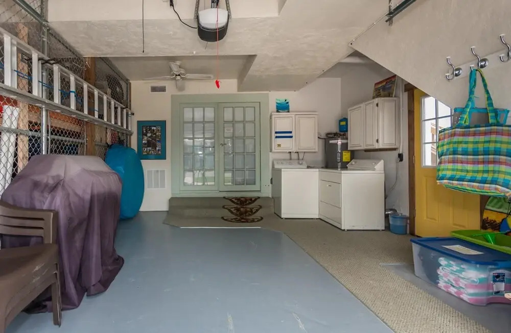 Beachfront Dream Home 4 Bedroom 3 Bath 6060s