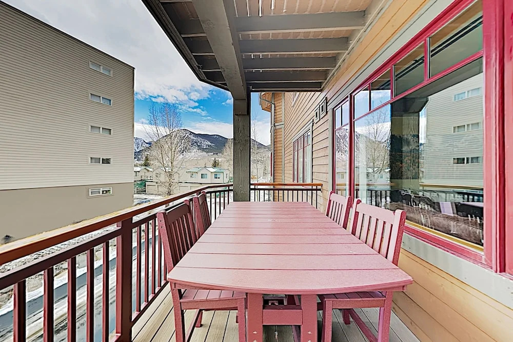 New Listing! Lake-side Gem W/ Mountain Views 2 Bedroom Townhouse