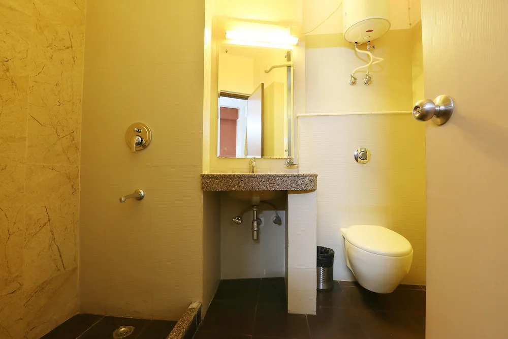 Green Lotus Airport Hotel