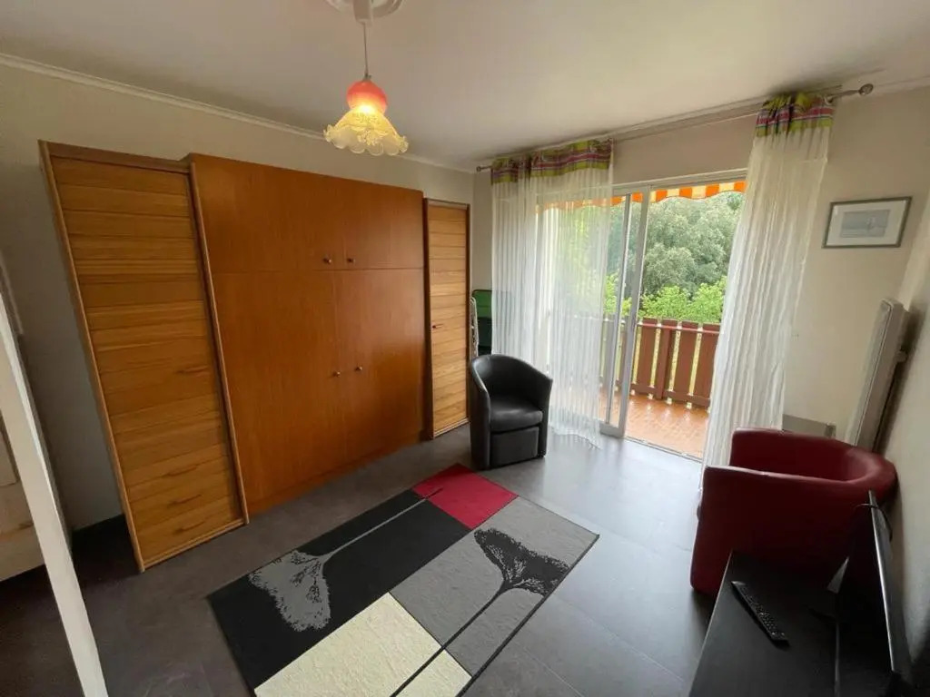 Appartement Saint-Georges-de-Didonne, 1 pièce, 2 personnes - FR-1-550-17