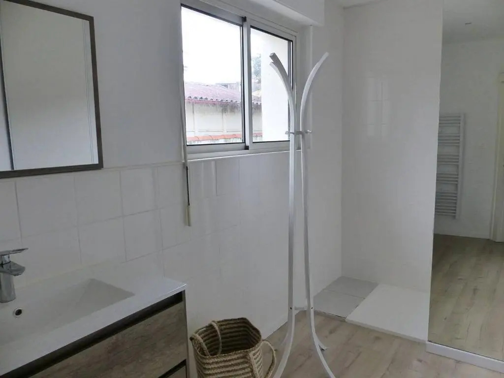 HOSSEGOR PLAGE- Villa PAUL -Petite villa rénovée pour 4 personnes- Wifi gratuit