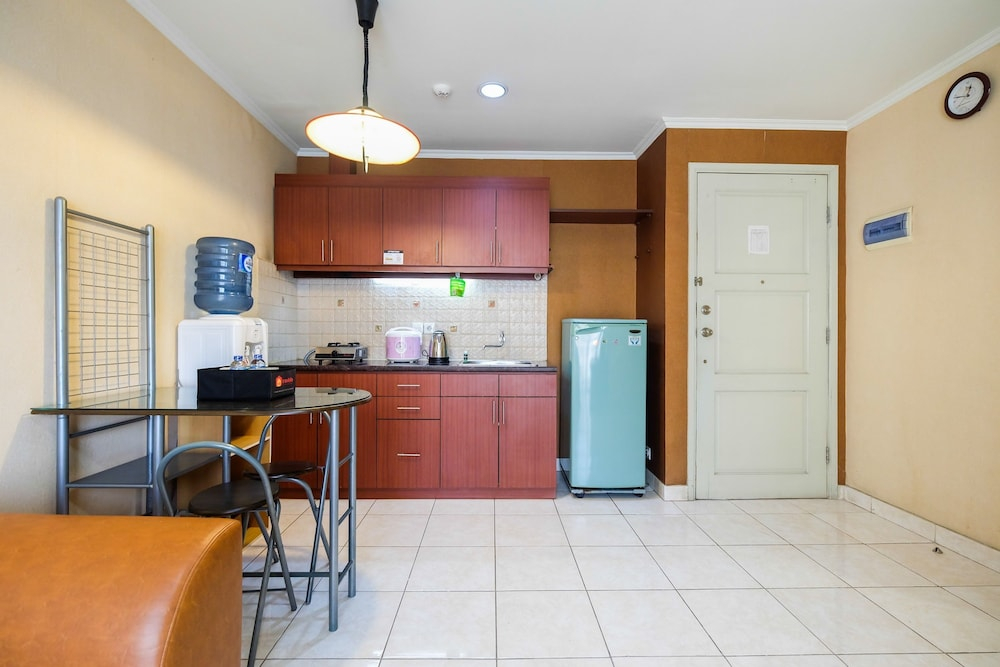 Modern 2BR at City Home Apartment with Sofa Bed near MOI