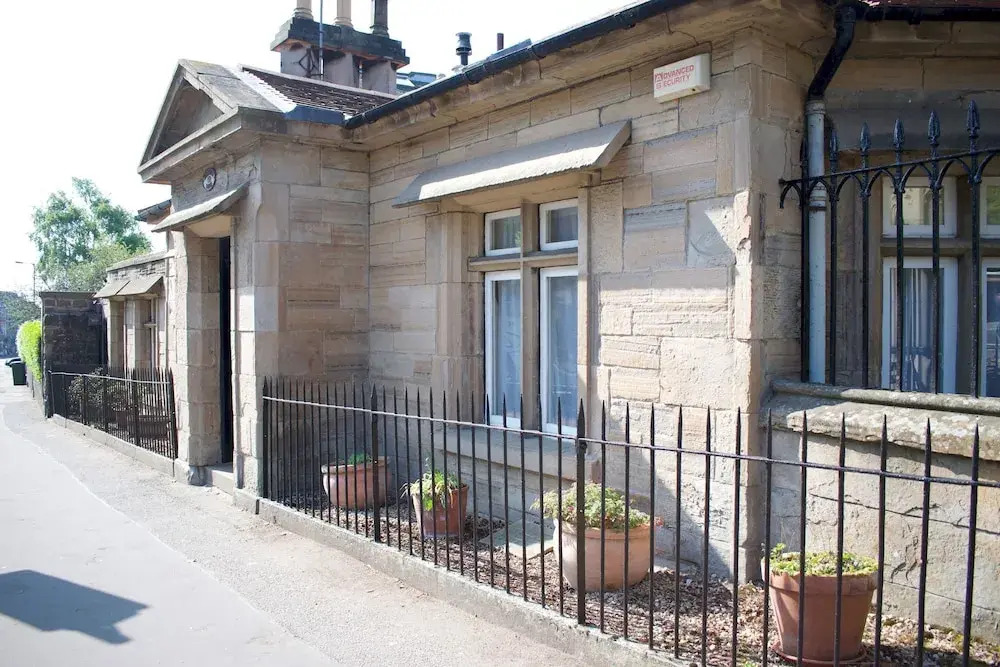 2 Bedroom Cottage In The City Centre