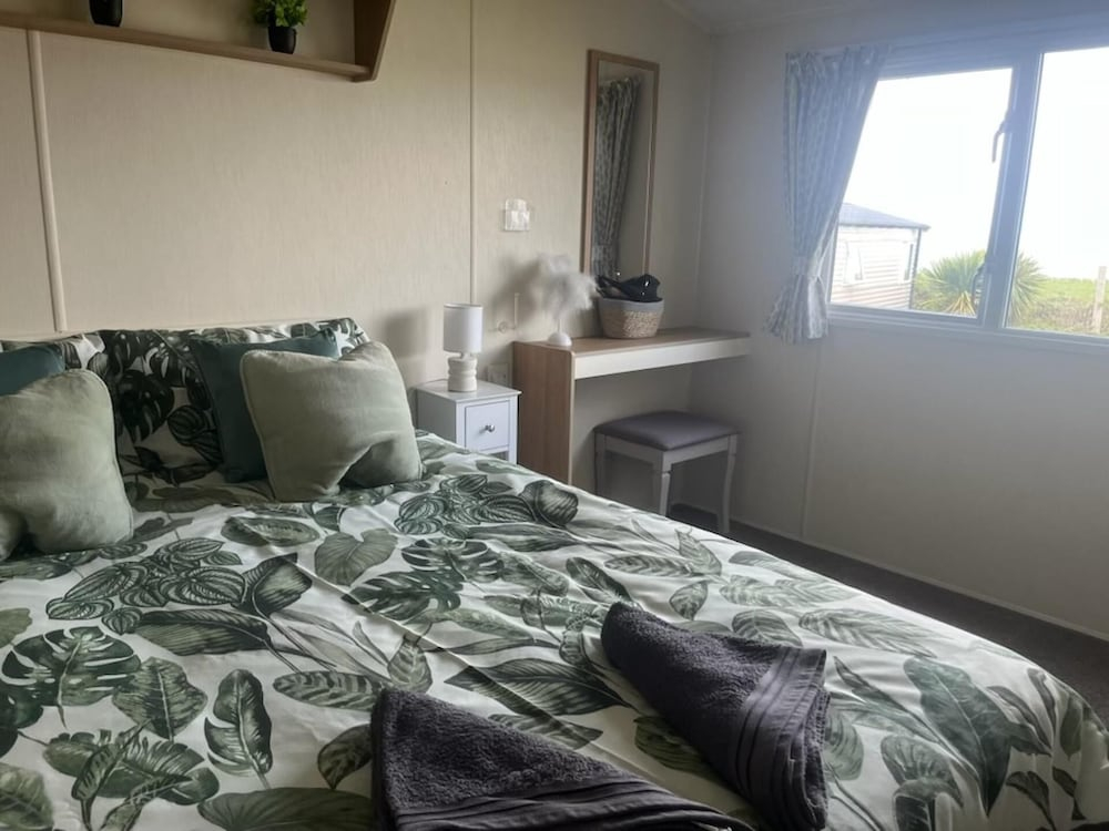 Ashcroft Coast - 2 Bed - Sleeps 4 - Pets Ok