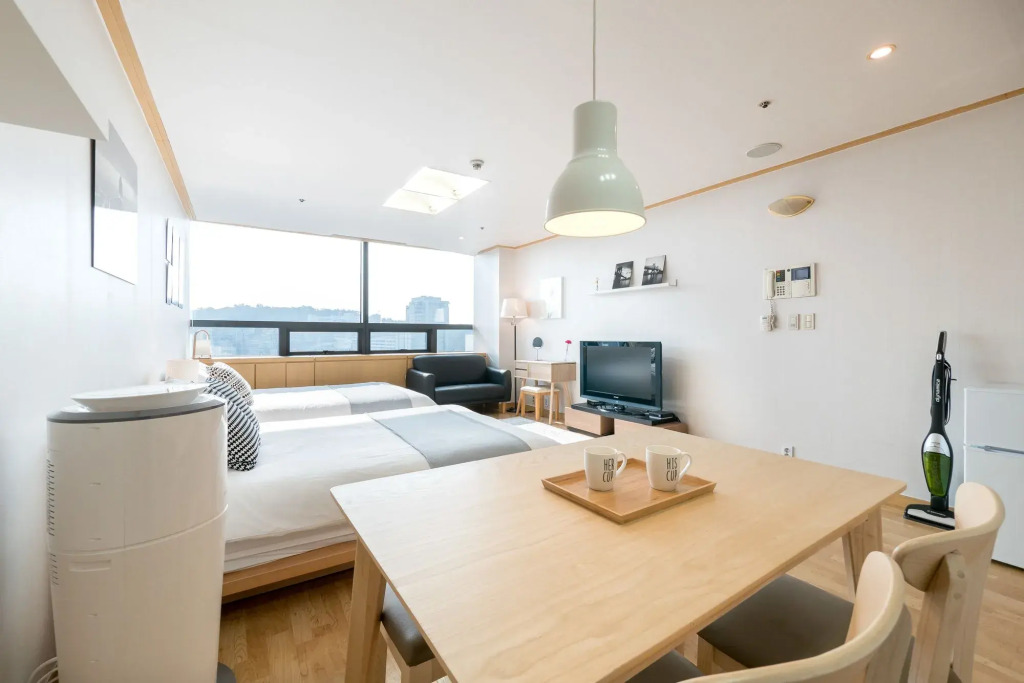 Willow House Hongdae