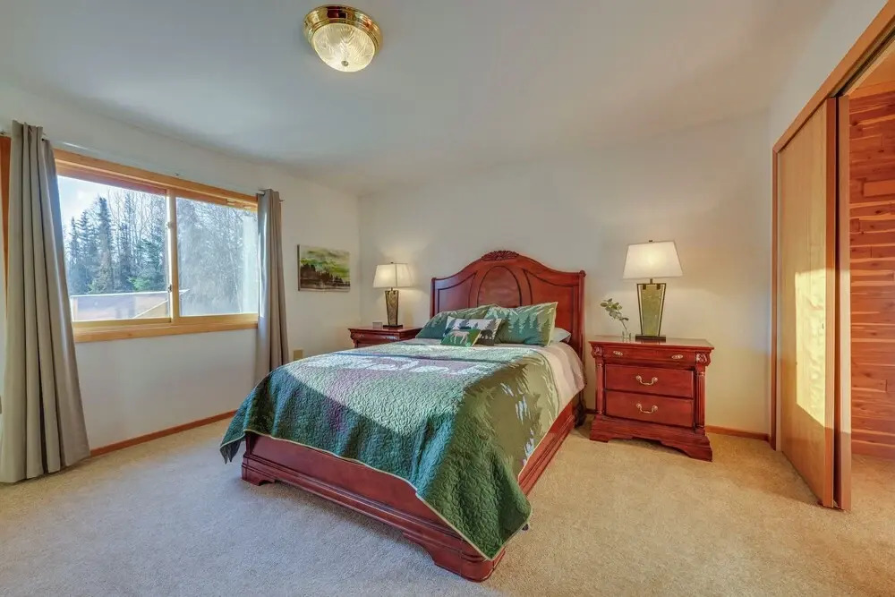 On-site Kenai River Fishing: Soldotna Apartment!