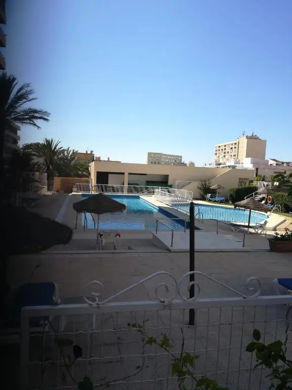 2 Dormitorios, 5 personas, Piscinas, 10 min Playa, Plaza La Nogalera