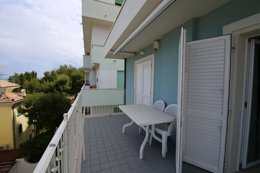 Apartment 30 Meters From the sea With 8 Beds With Full sea View