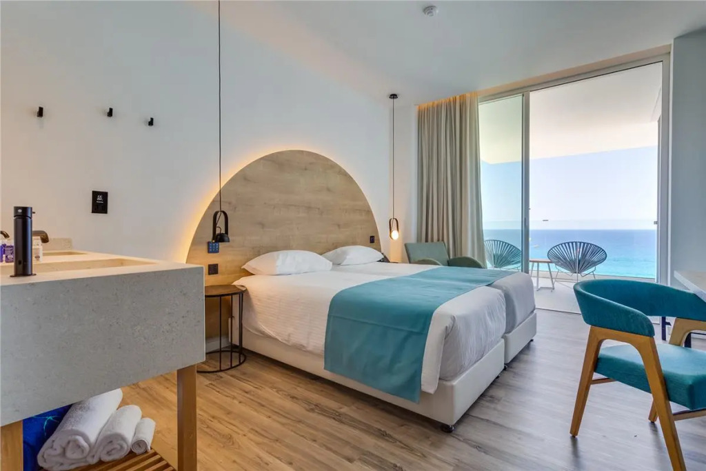 Flamingo Paradise Beach Hotel