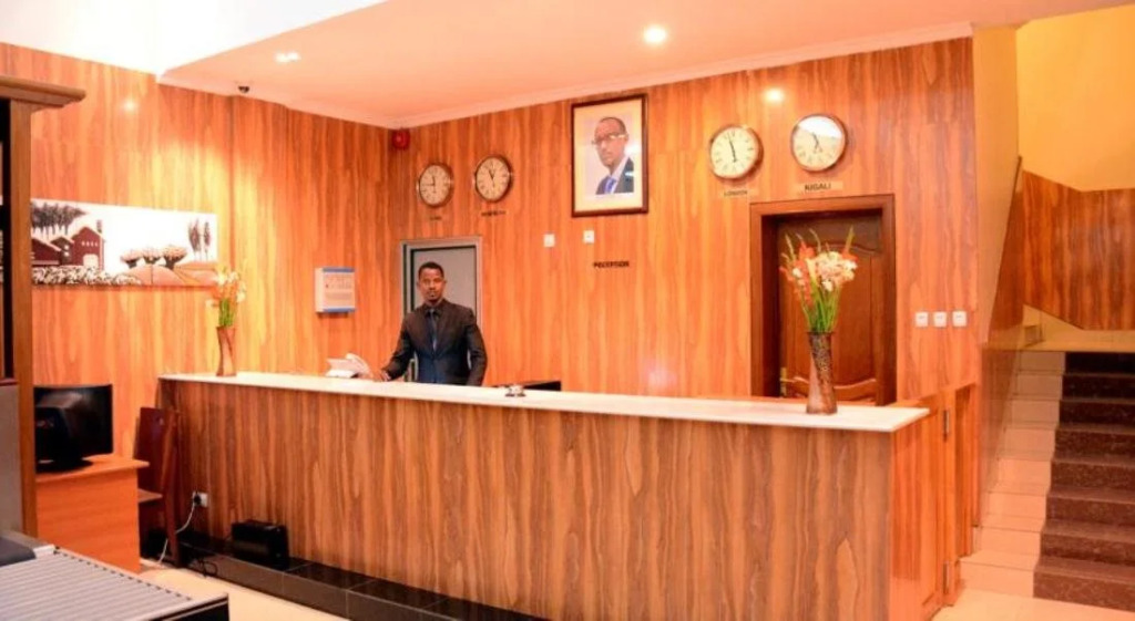 La Posh Hotel